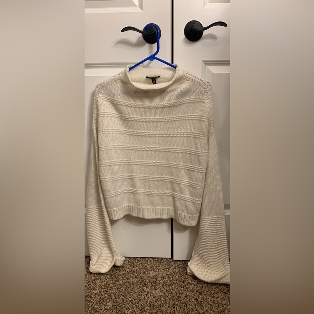 Jessica Simpson sweater